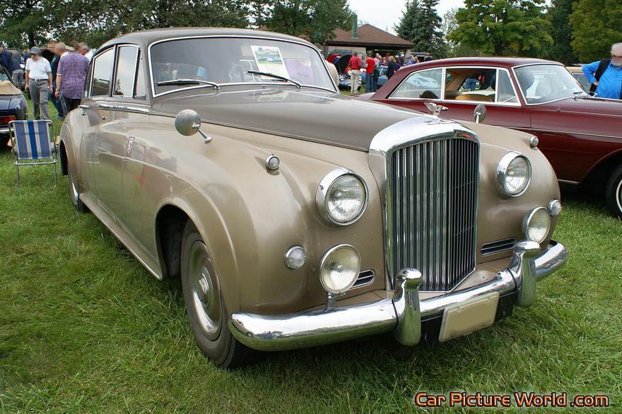 Picture of a 1955 Bentley S1