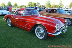 1959 Red Corvette thumbnail