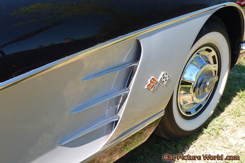 1960 Black Corvette Side Vent