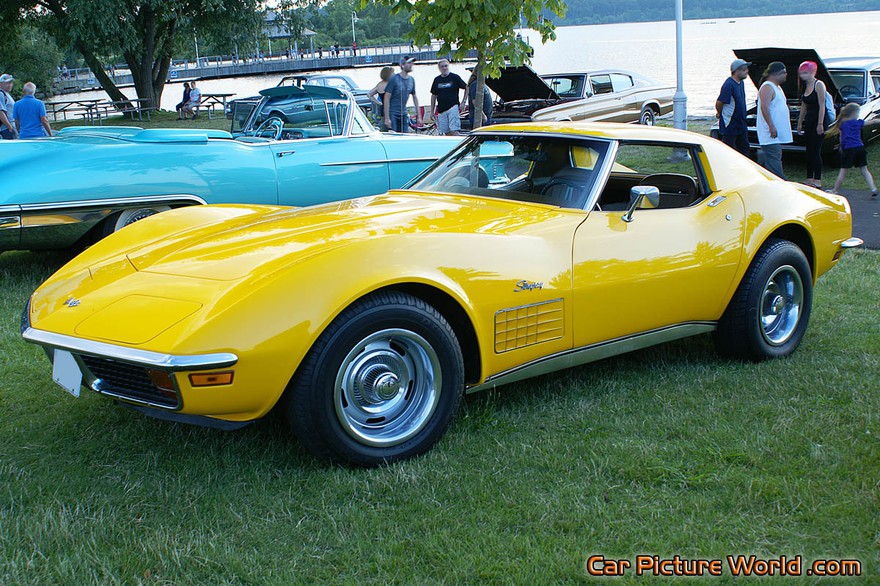 Picture of a 1972 Corvette Coupe