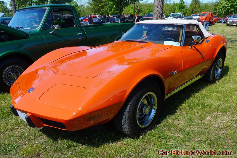 1975 L 82 Corvette Convertible