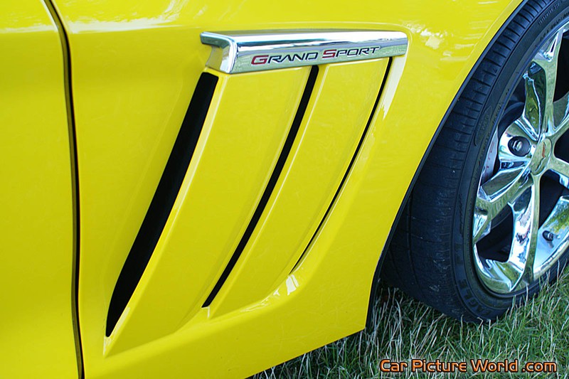 2010 Grand Sport Corvette Convertible Fender Louvers