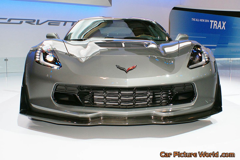 2015 Corvette Z06 Front Low