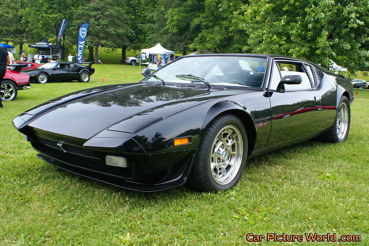 1974 Black Pantera Front Left