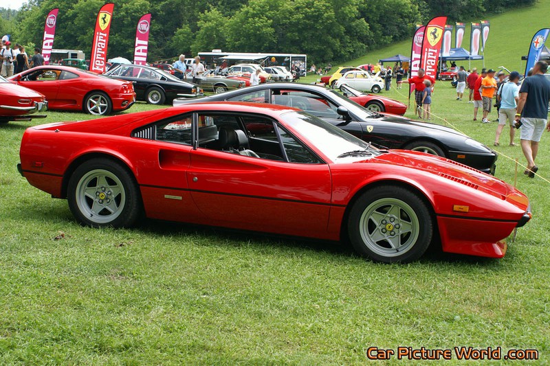 1976 308 GTB Right Side