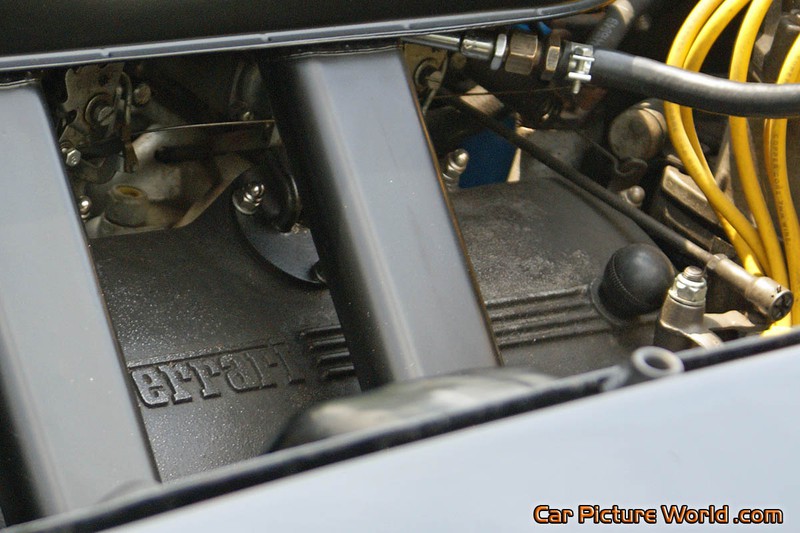 1969 Ferrari 365 GT 2+2 Valve Cover