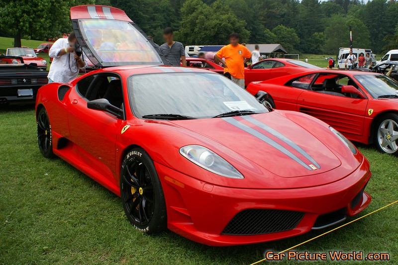 Ferrari 430 Scuderia Front Right