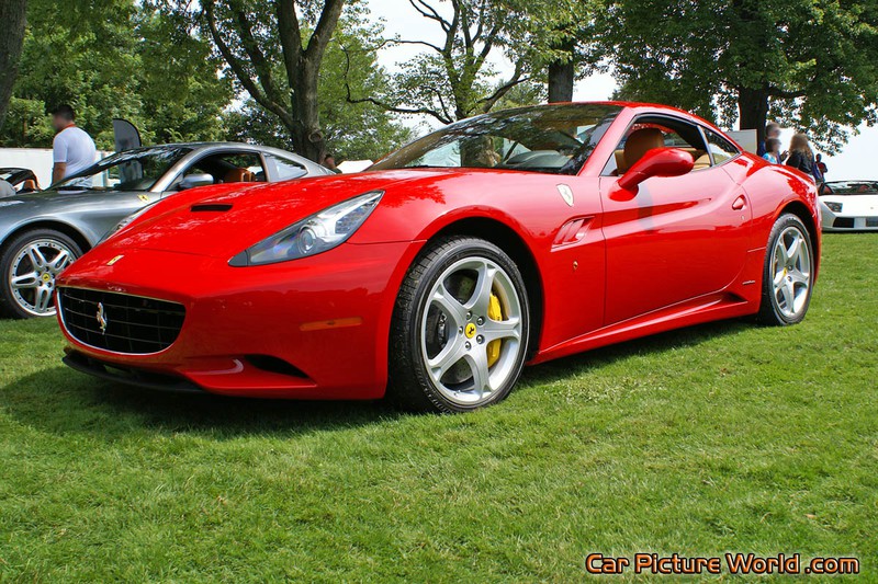 Ferrari California Front Left
