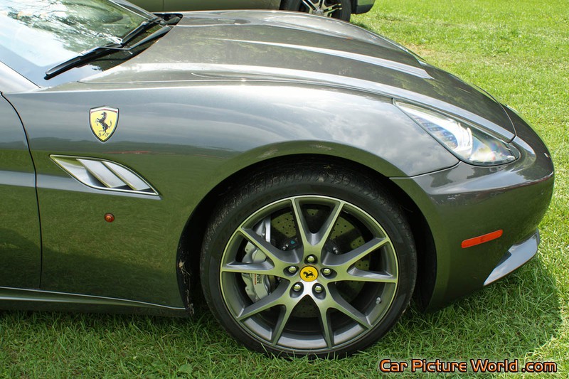 Gray Ferrari California Front Fenders