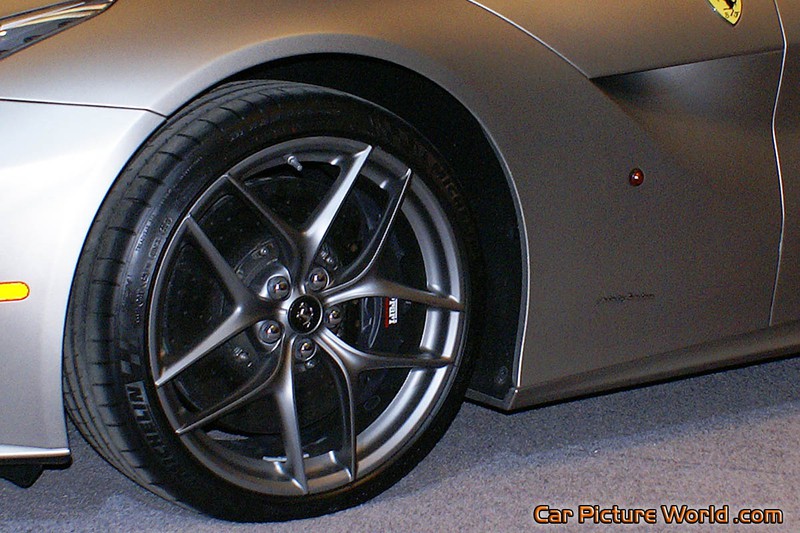 2014 F12 Berlinetta Wheel