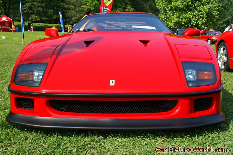 1991 Ferrari F40 Front Low