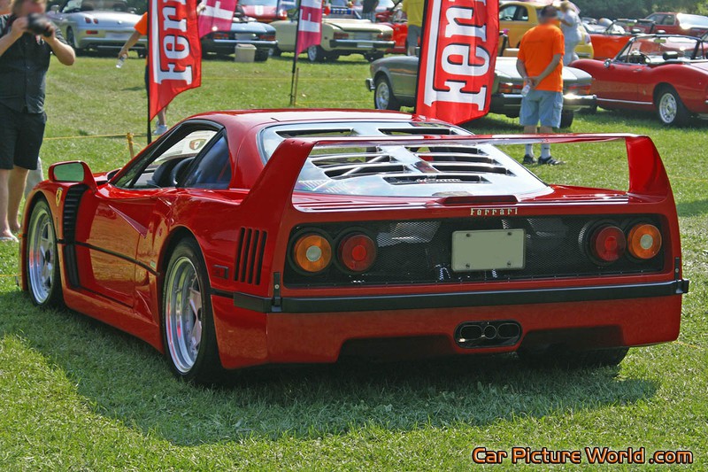 1991 Ferrari F40 Rear Left