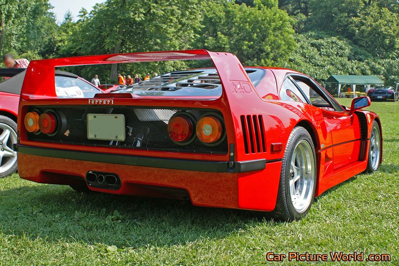 1991 Ferrari F40 Rear Right