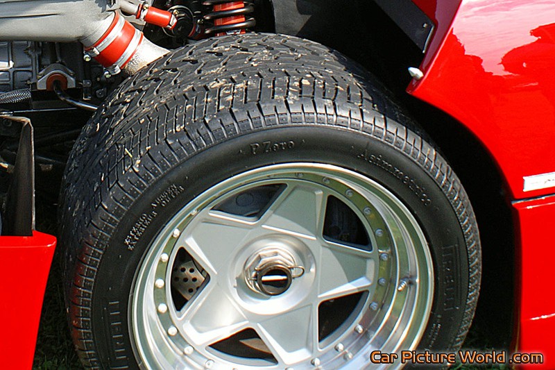 1991 Ferrari F40 Rear Tire