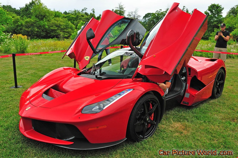 LaFerrari Front Left