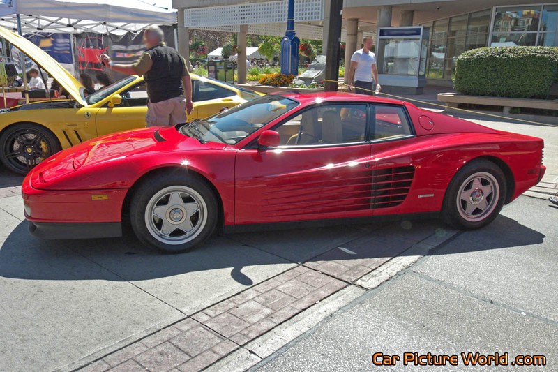 Ferrari Testarossa Left Side