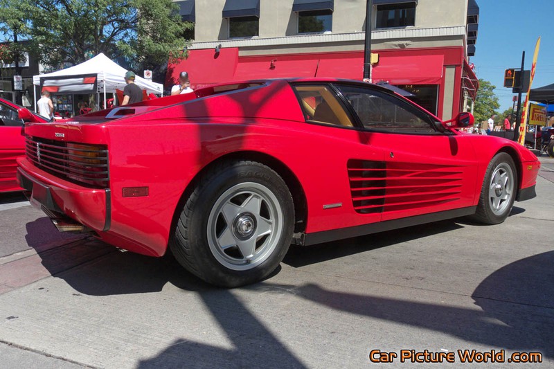 Ferrari Testarossa Right Side