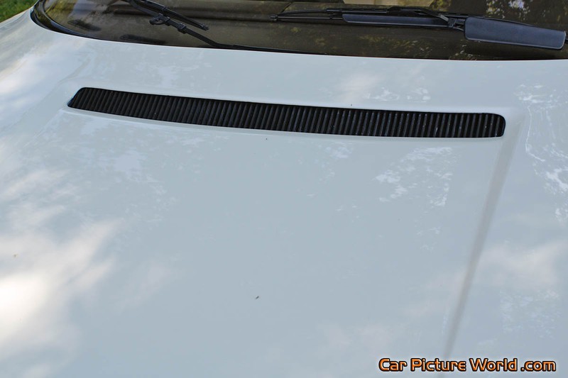 White Ferrari Testarossa Hood Vent
