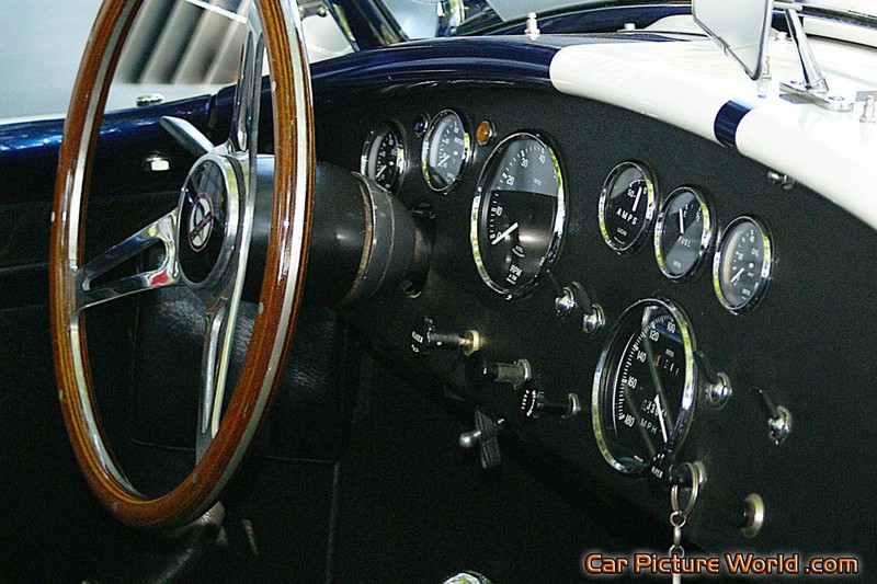 Superformance 427 SC Cobra Dash