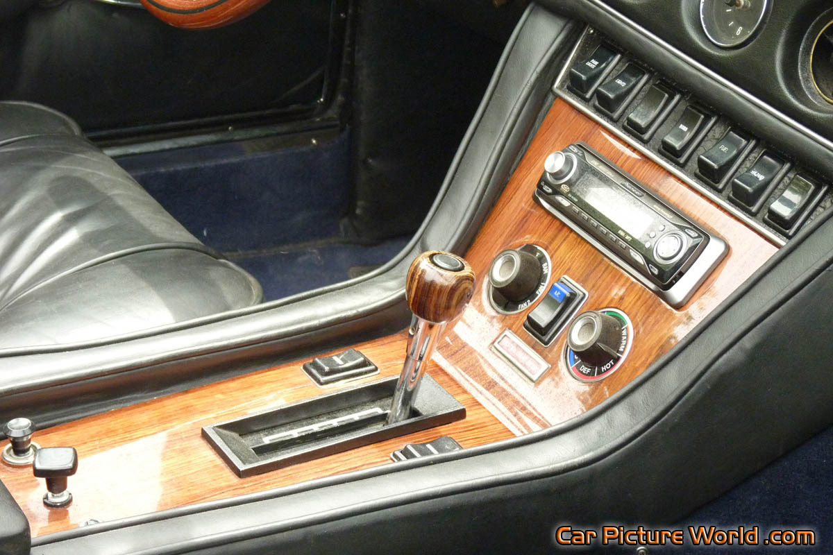 1974 Jensen Interceptor III Console