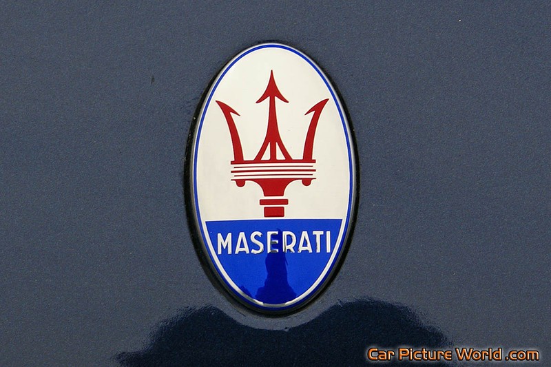 2004 Maserati 4200 GT Front Emblem