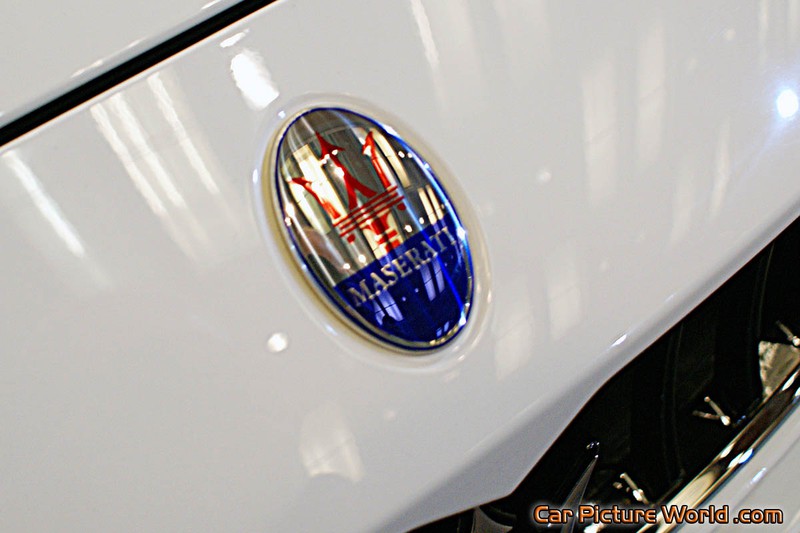 2014 Maserati Ghibli S Q4 Front Emblem