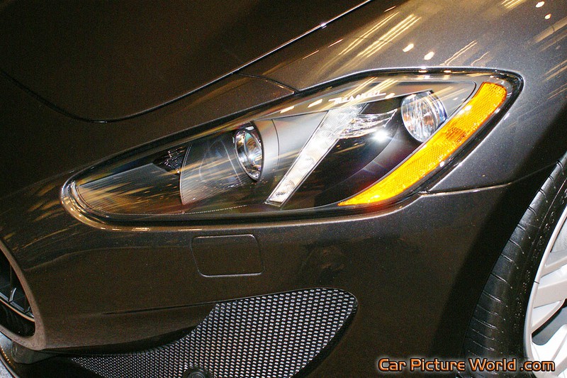 2014 GranTurismo Sport Headlight