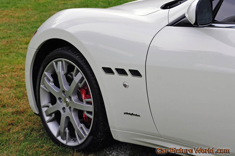 2011 GranTurismo S Convertible Front Fender