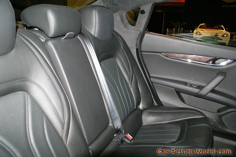 2014 Quattroporte S Q4 Rear Seats