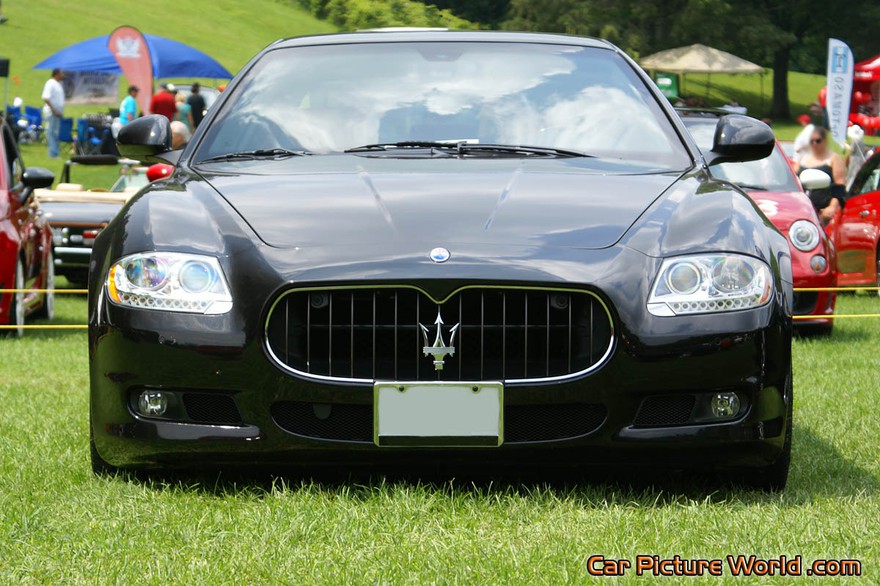 Picture of a 2011 Maserati Quattroporte