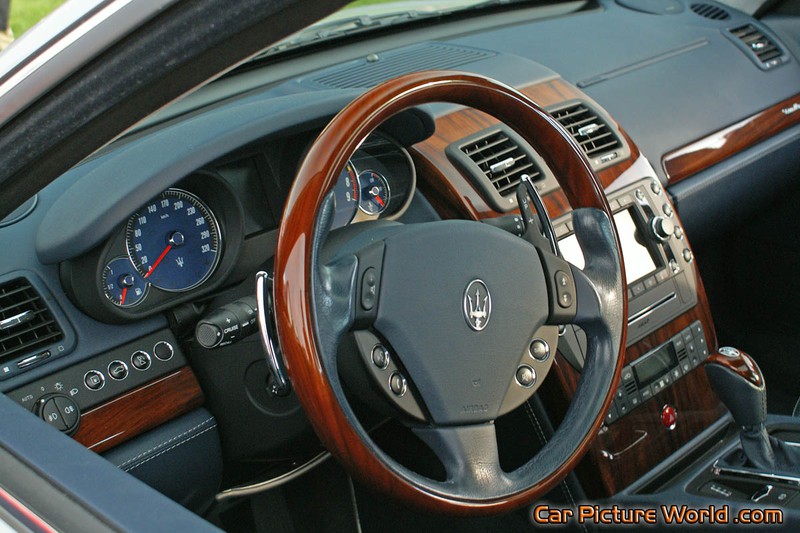 Maserati Quattroporte Dash
